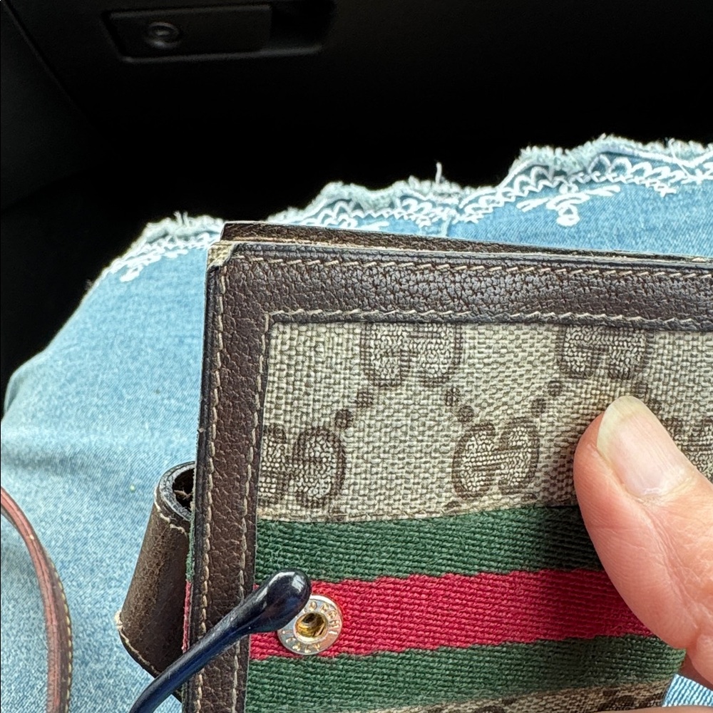 Gucci GG supreme bi-fold  Beige and Brown small Wallet with Red and Green - Picture 6 of 7